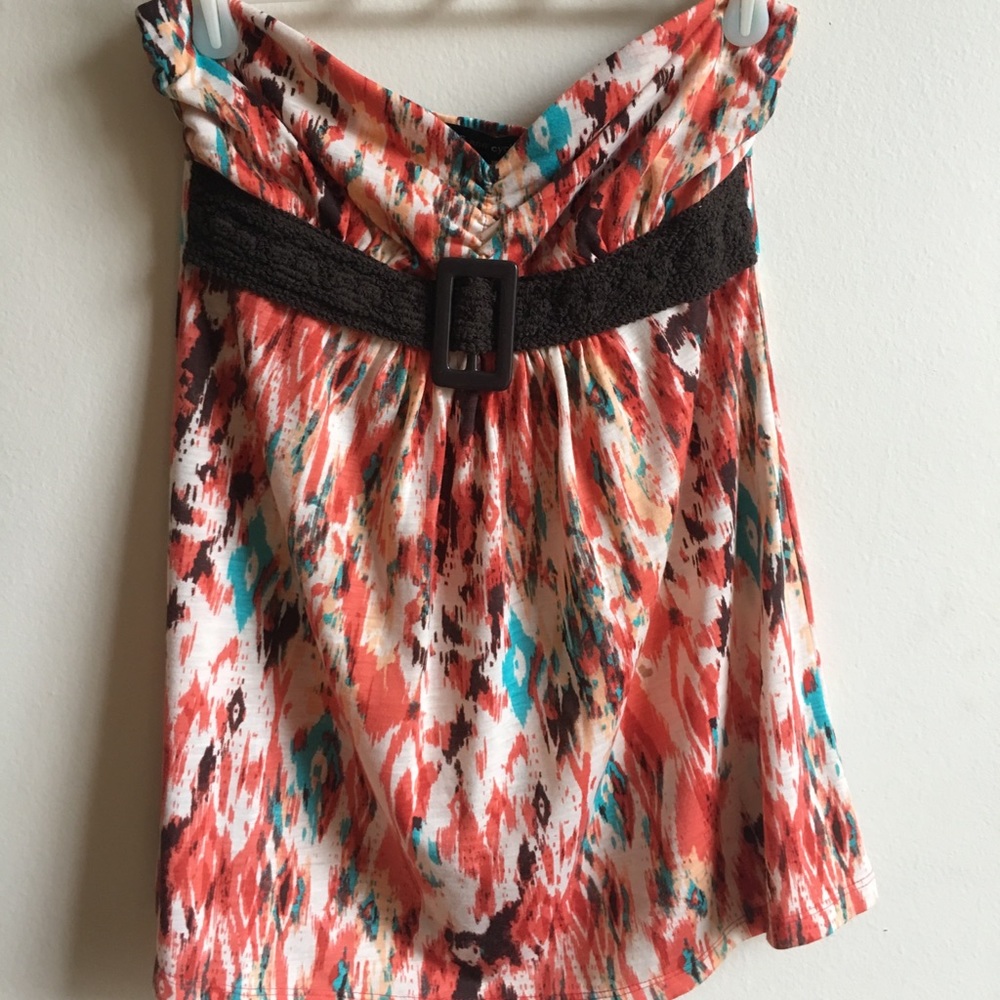 Strapless shirt.